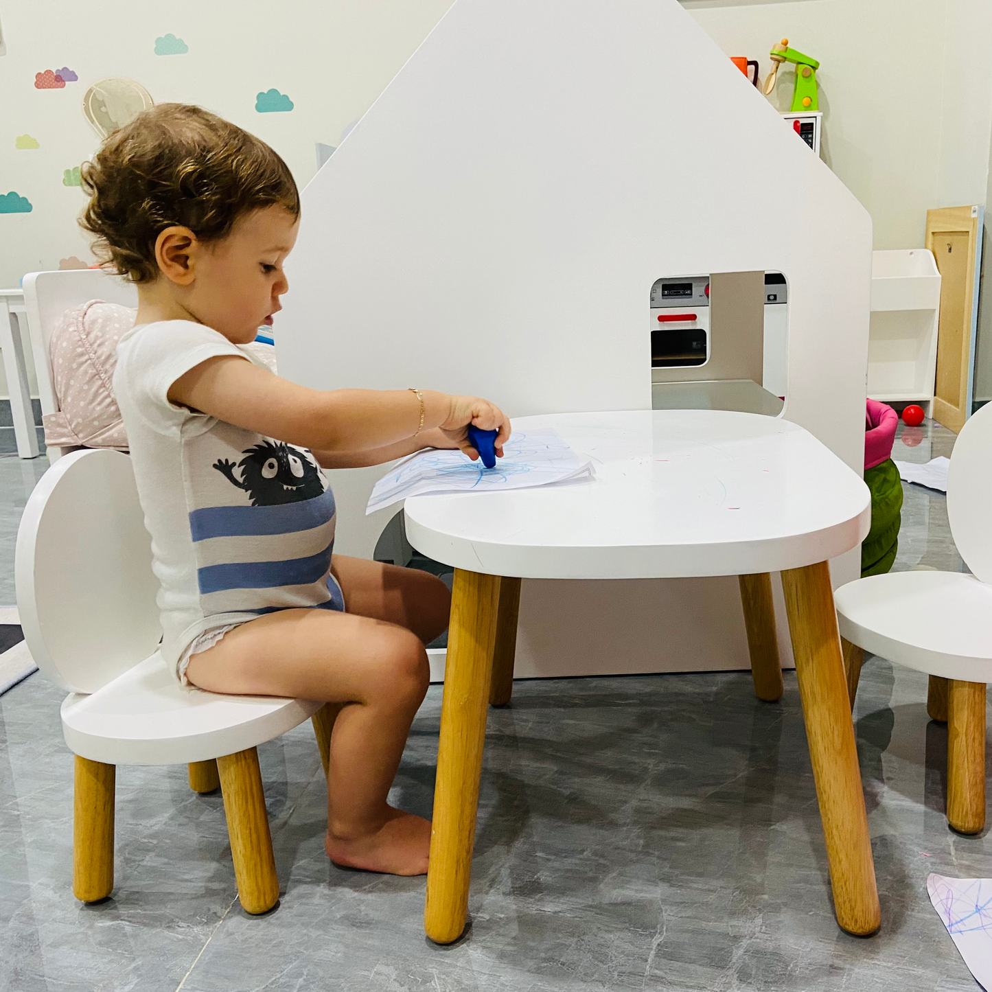 Bubble Set : My first table and chairs