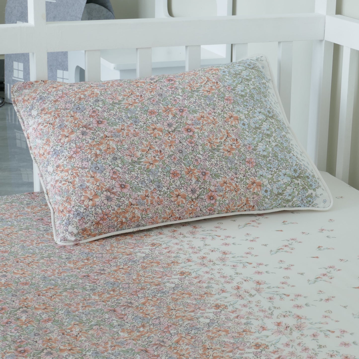 Sweet dreams Bedsheet and Pillow Cover Set